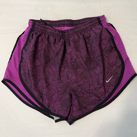 SENBAN Women’s Seamless Leopard Shorts – High Waisted Gym Workout Running Athletic Shorts